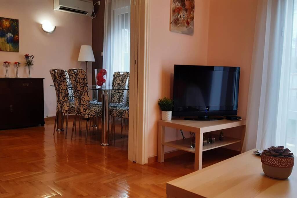 Georgia'S Cozy Apartment In Koukaki Aten Exteriör bild